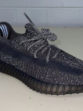 YEEZY STLYE The Whole Sneaker Is Reflective Black Knit NOT SURE OF AUTHENTICITY